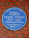 Blue Plaque commemorating SAMUEL L. CLEMENS MARK TWAIN 1835-1910 American Writer lived here in 1896-7.JPG