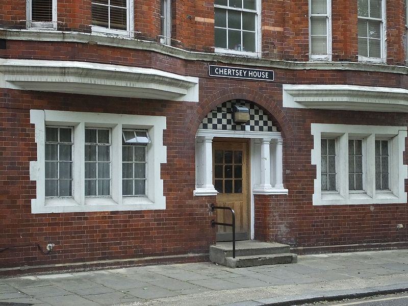 File:Boundary Estate Chertsey 0789.JPG