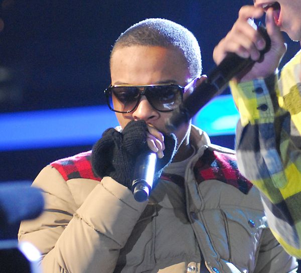 Bow Wow performing in 2009