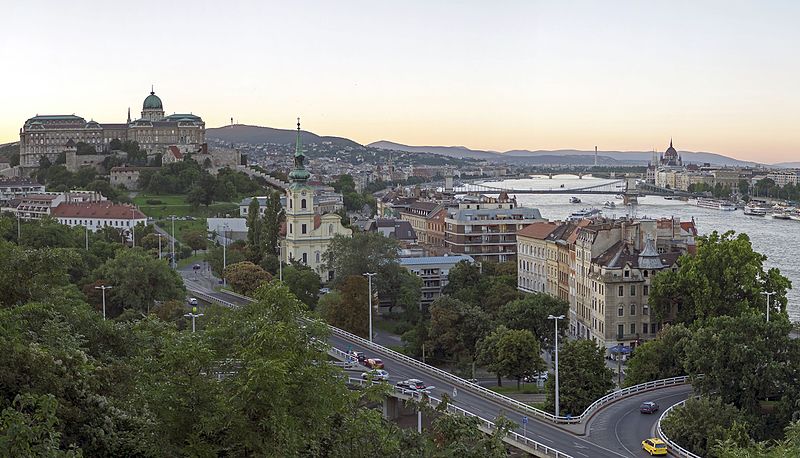 File:Budapest in the Evening.jpg