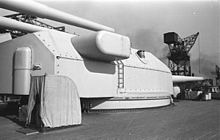 Bismarck's forward main battery turret Bundesarchiv Bild 193-05-2-07A, Schlachtschiff Bismarck.jpg