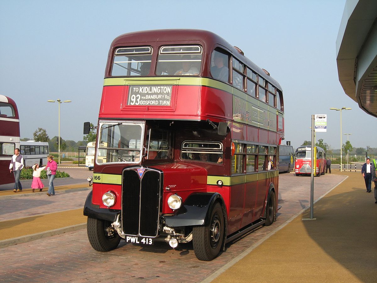 File:1950 AEC Regent Mk III RT double decker bus (5957350984).jpg