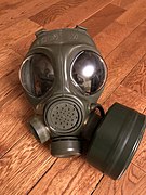 Canadian C4 gas mask.jpg