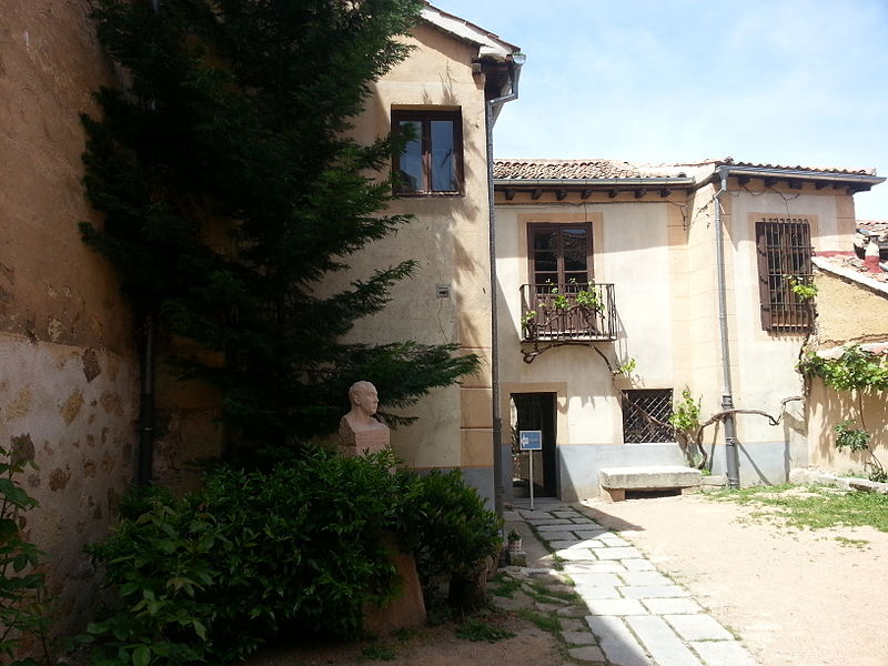 File:Casa-museo-Machado-Segovia.jpg