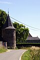 Arrivée à la ferme par la rue de Bayet