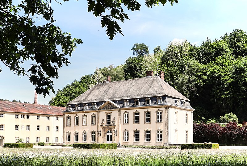 File:Château de Septfontaines.jpg