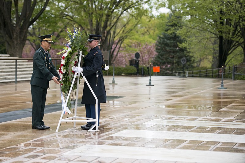 File:Chief of Staff Republic of Korea Army visits Arlington National Cemetery (25789649383).jpg