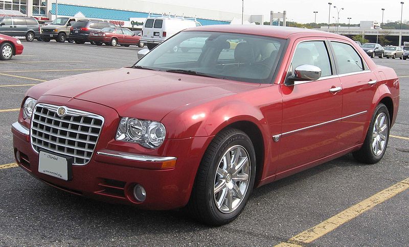 https://upload.wikimedia.org/wikipedia/commons/thumb/3/37/Chrysler-300C.jpg/800px-Chrysler-300C.jpg