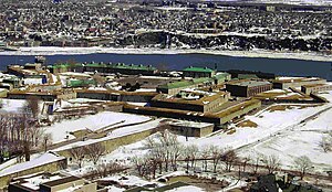 Citadel-Quebec-Canada-2009-03.jpg