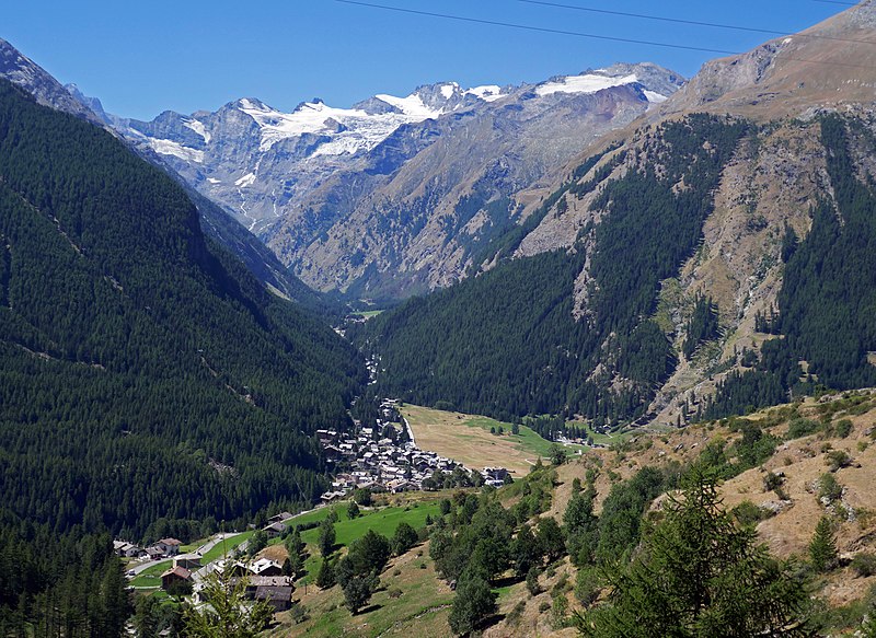 File:Cogne - view.jpg