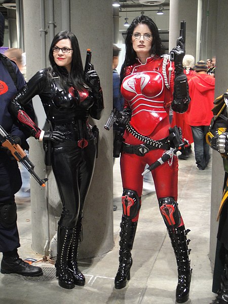 File:Comikaze Expo 2011 - Baroness and the Crimson Baroness (6325366444).jpg