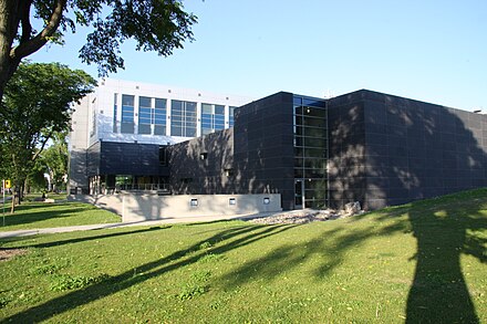 Le pavillon d'optique photonique laser, annexé au pavillon Alexandre-Vachon.