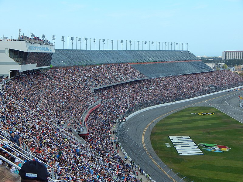 File:Daytona International Speedway on the day of the Daytona 500.JPG