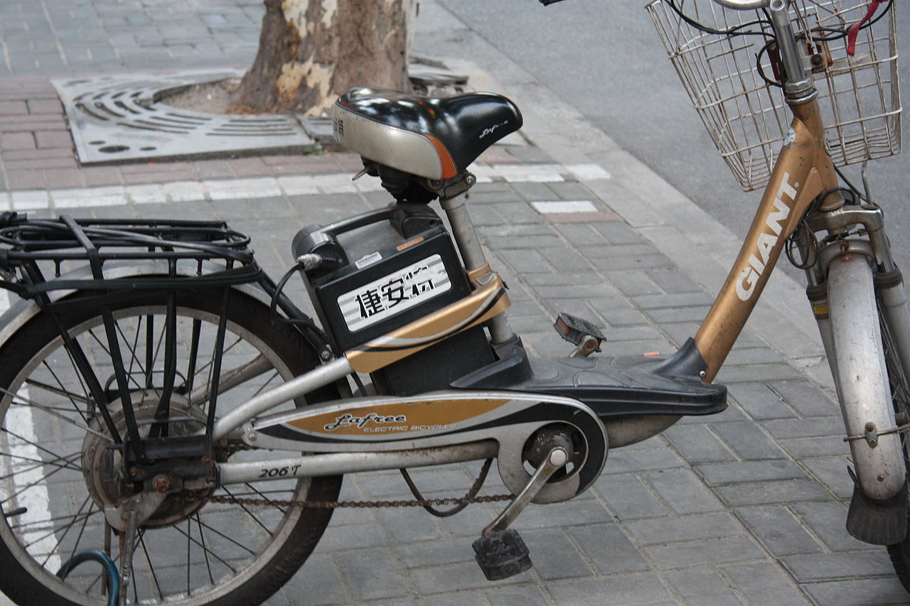 File:Electric bike shanghai.JPG - Wikimedia Commons