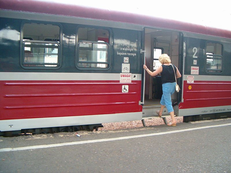 File:En57-2004rb pasażer.jpg