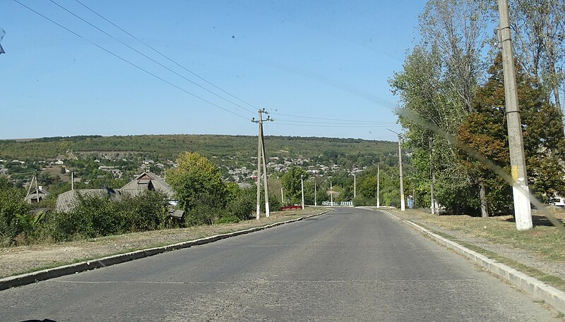 File:Entrance to Okny.jpg