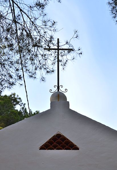 File:Ermita de sant Joan de Déu de Moraira, creu.JPG