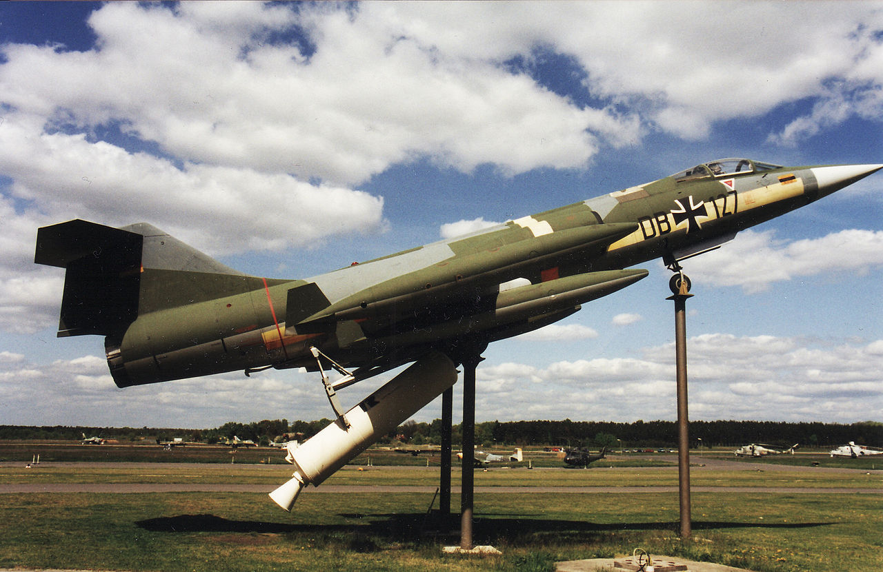 1280px-F-104G_ZLL_at_Luftwaffenmuseum_Be