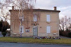 Skyline of Fargues