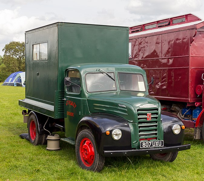 File:Ford Thames 4D (807 UXU).jpg