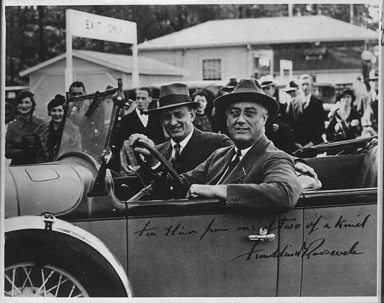 File:Franklin D. Roosevelt and Henry Morgenthau Jr - NARA - 195619.jpg