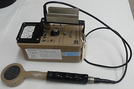 Geiger counter with pancake type probe