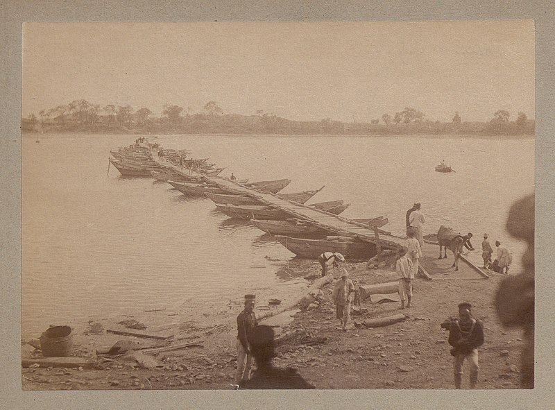 File:Georges Bigot, Corée - 44 - Pont de bateaux en Corée.jpg