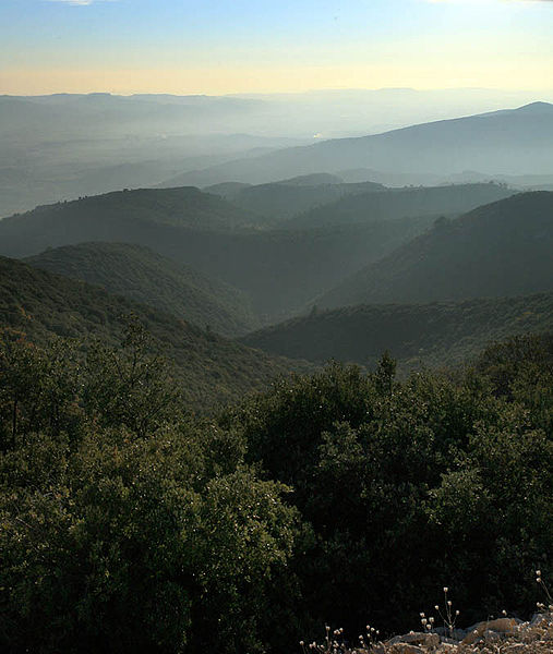 File:Grand Luberon, du sommet vers le sud By JM Rosier.jpg