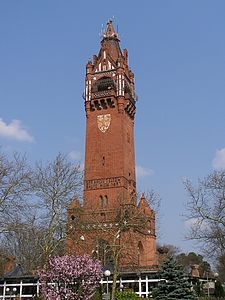 Grunewaldturm Gesamtansicht.jpg