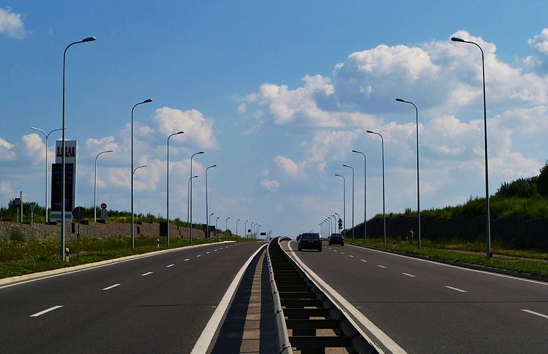 File:Highway lviv.JPG