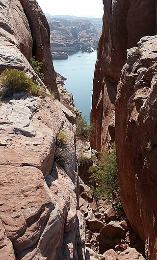 <span class="mw-page-title-main">Hole in the Rock (rock formation)</span> United States historic place