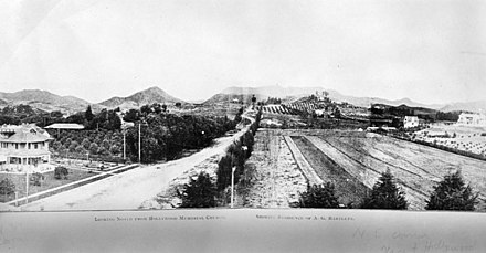 The intersection of Hollywood and Vine (looking north) in 1907 showed only farmland