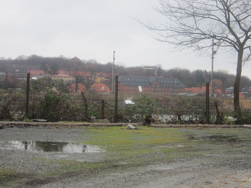 File:Holtenau von der Mecklenburger Straße aus gesehen.jpg