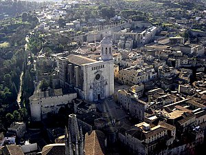 Imagen de Girona desde el aire.jpg