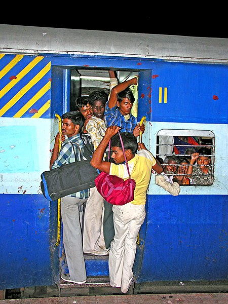 File:India crowded train 2.jpg