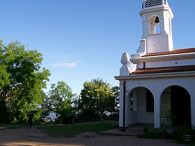 Chapelle pittoresque bâtie au sommet de l'Isla del Cerrito (18 m). L'île de 164 km2 est située à l'extrêmité orientale de la province, dans le río Paraná.