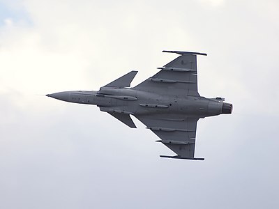 JAS 39 Gripen tokom aero-mitinga u Poljskoj 2007. Gripen je višenamenski jednomotorni borbeni avion četvrte generacije, s mogućnošću daljeg razvoja (4+), a proizvodi ga švedska kompanija Sab