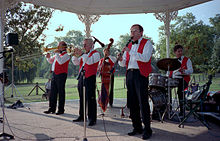 Jazz Band in Queens Park - geograph.org.uk - 729107.jpg