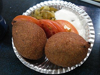 Kebbeh : boulettes de viande hachée et de boulgour