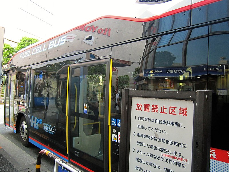 File:Keihin Kyuko Bus SORA at Ōimachi Station 04.jpg