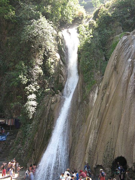 File:Kempty falls Mussorie.JPG