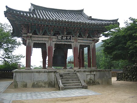 Korea-Mountain-Jirisan-Hwaeomsa-02.jpg