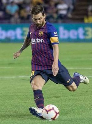 Lionel Messi: Kehidupan awal, Karier klub, Karier Internasional