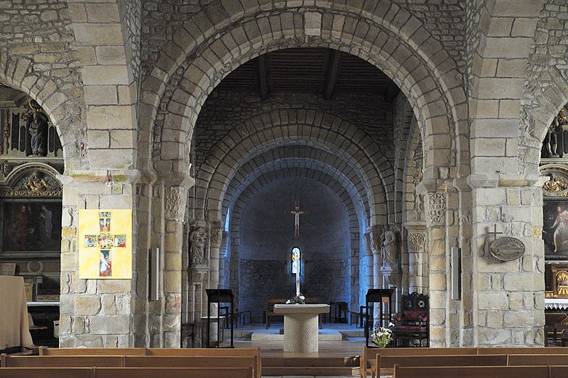 File:Locmariaquer Église Notre-Dame-de-Kerdro 355.jpg