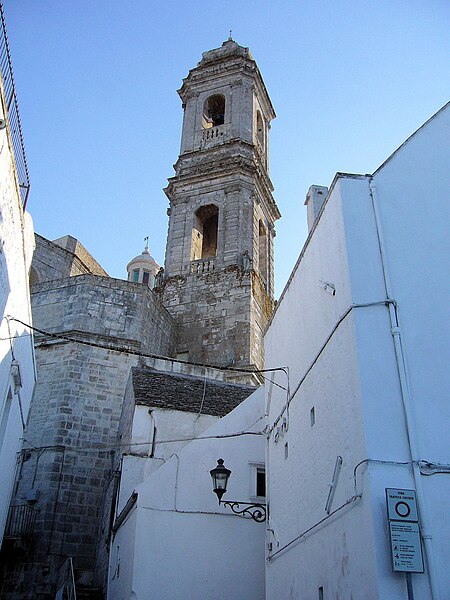 File:Locorotondocampanile.jpg