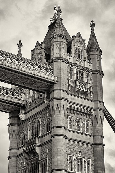 File:London, river Thames. The Tower Bridge. - Flickr - wwwuppertal.jpg