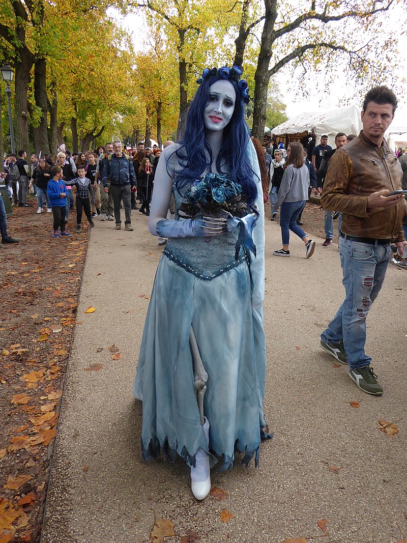 File:Lucca Comics & Games 2019 - Cosplay sposa cadavere.jpg - Wikimedia  Commons
