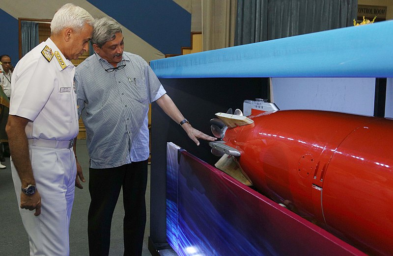 File:Manohar Parrikar and the Chief of Naval Staff, Admiral Sunil Lanba taking a close look at the ‘Varunastra’ torpedo, during the Handing Over Ceremony of ‘Varunastra’ torpedo to Indian Navy, in New Delhi.jpg