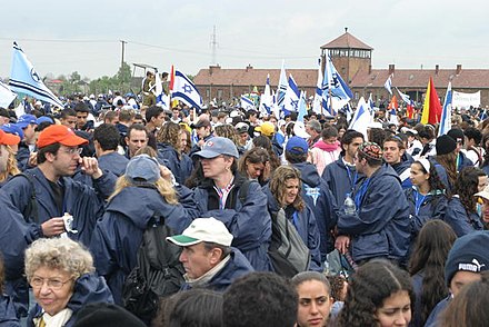 « Marche des vivants » à Auschwitz-Birkenau, 2004
