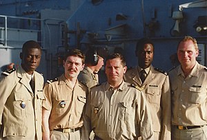 Marineoffiziere in Dakar (1994).jpg
